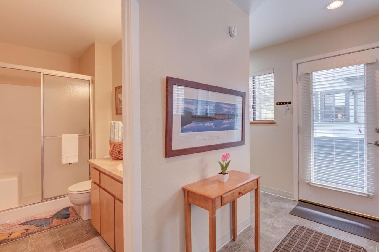 Powder Village Condo 8-B By Village Properties At Sunriver Bend Bagian luar foto